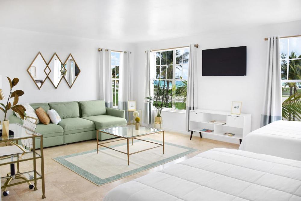 Premium Suite Studio with Two Queen Beds   interior